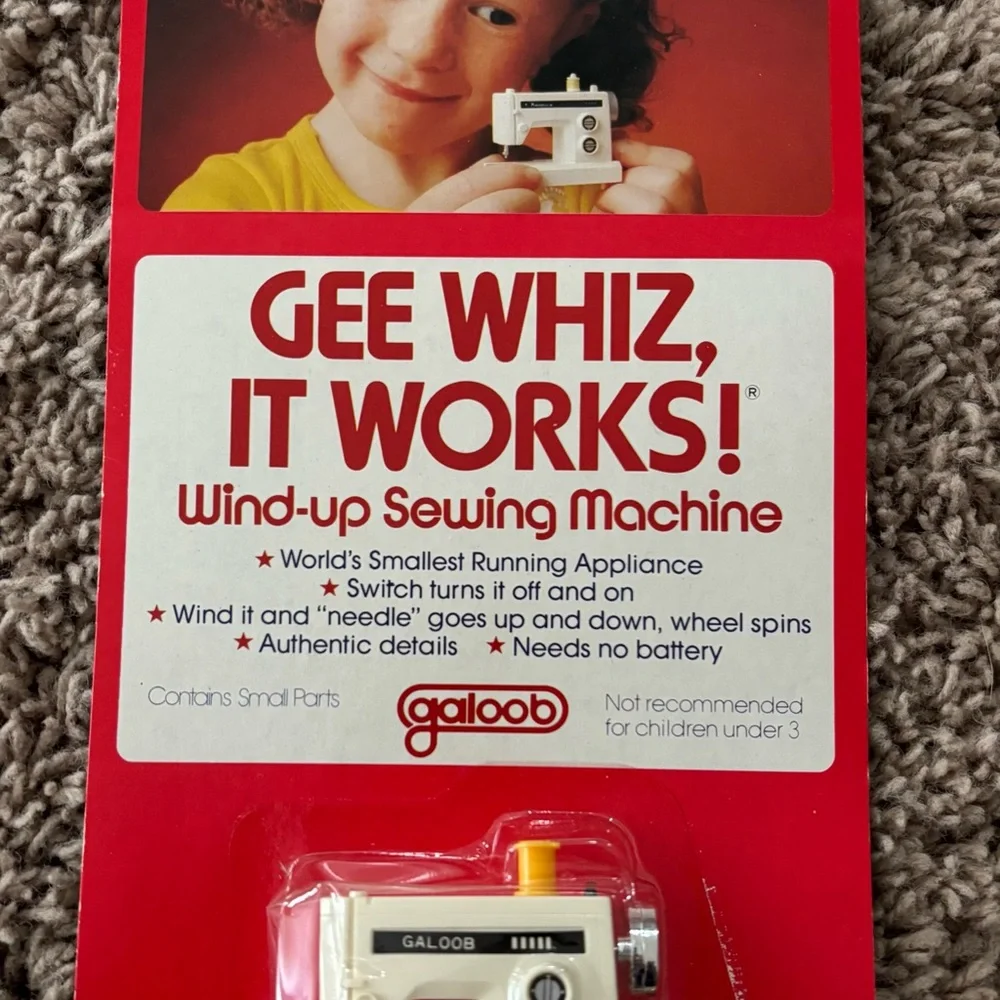 New Vintage Gee Whiz It Works Galoob Barbie Doll Accessories Vacuum Mixer Stereo - Picture 3 of 5